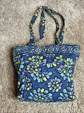 Vera Bradley Vera Bradly | Retired Indigo Pop pattern